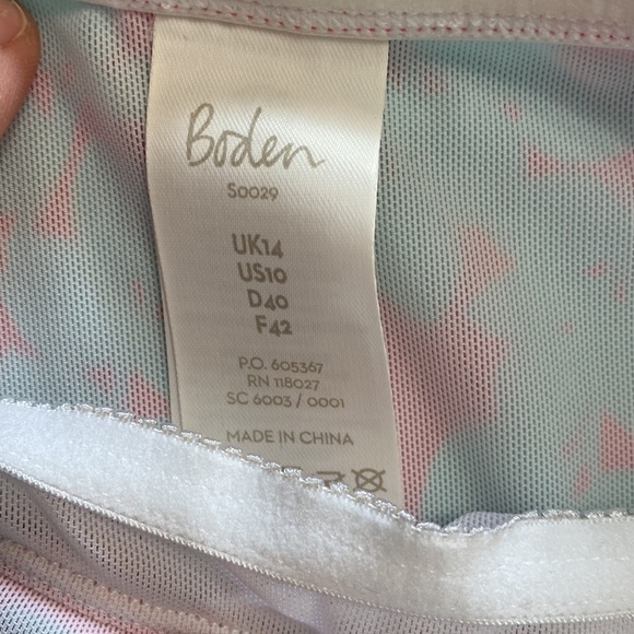 Boden one piece swimsuit women US 10 pink green flowers - Picture 4 of 4